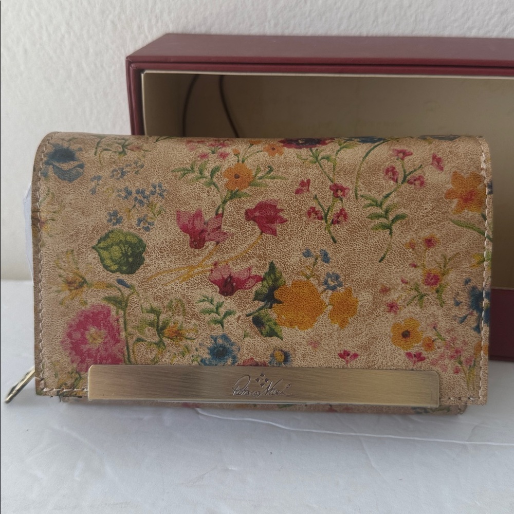 PATRICIA NASH Cametti floral leather RFID trifold wallet Prairie Rose Tan Red - Picture 3 of 14
